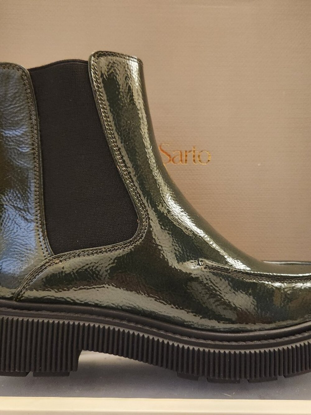 Franco Sarto "Jimmie' booties in Forest Green. NIB. Size 6.5